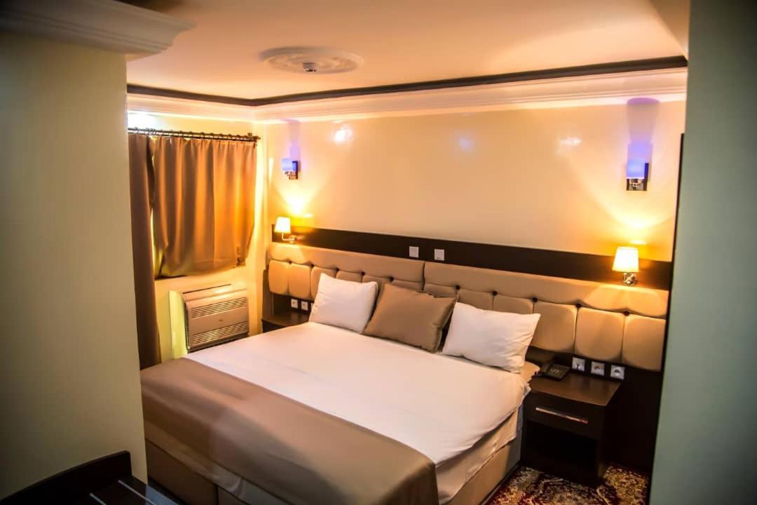 Hotel Univers 3 Aeroport Luxe Niamey Luaran gambar
